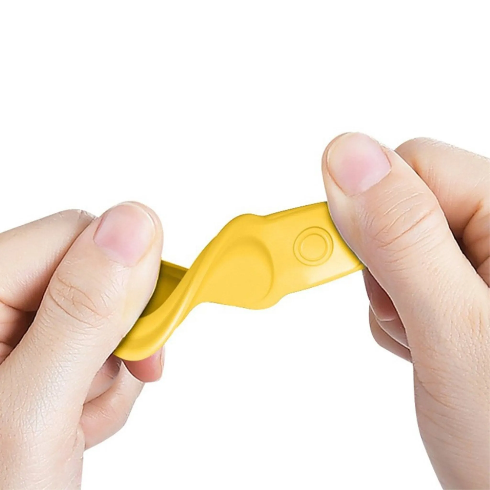 AirTags sneaky silicone cover - Yellow