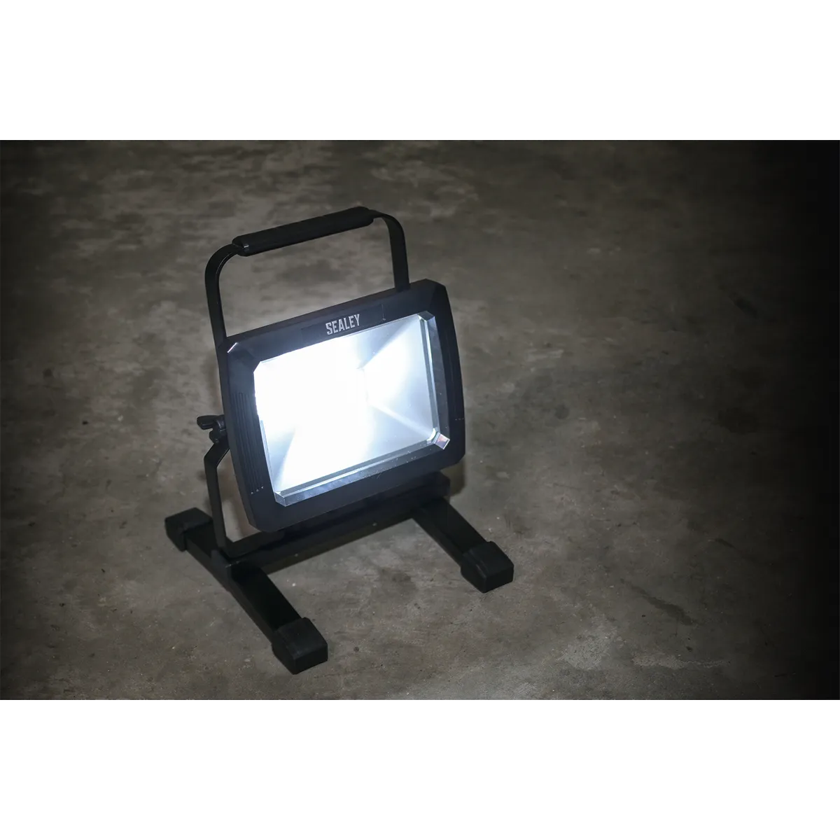 Rechargeable Portable Floodlight 20W SMD LED